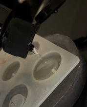 Load image into Gallery viewer, Eparency Flexible UV Resin - Cure Flexible